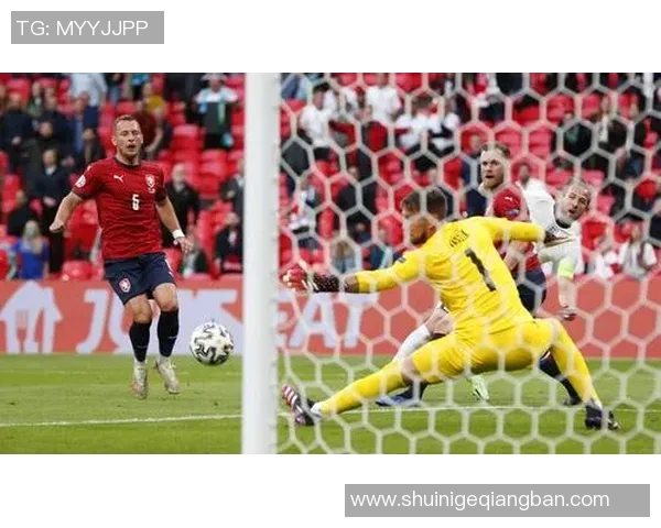 足球明星盛大登场高清图片展现足球魅力与激情的瞬间 足球明星盛大登场高清图片展现足球魅力与激情的瞬间