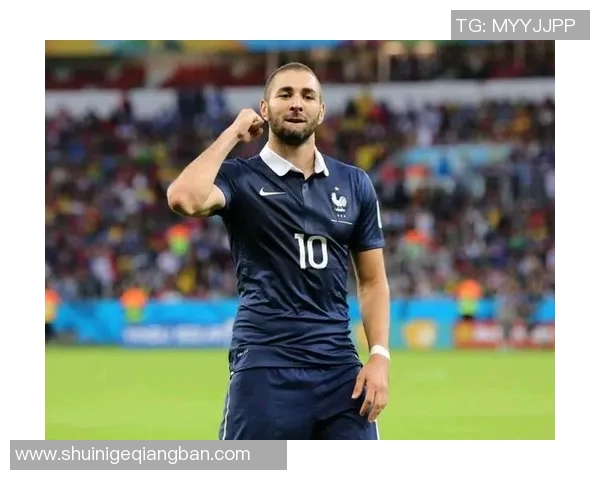 本泽马：从天才少年到足球巨星的传奇旅程与成就解析